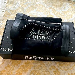 Size 10 platform lace up sneakers knee high size 10